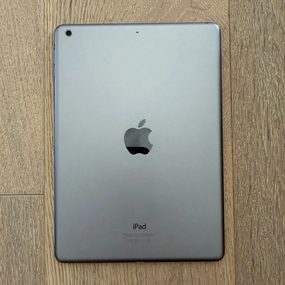 Apple iPad Air 1st Generation 64gb Space Grey 9.7” Screen
